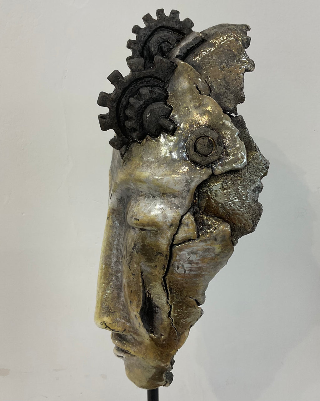 Cyborg ceramica raku - vista laterale destra